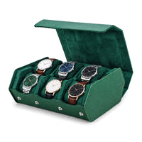 Écrin de voyage hexagonal pour 6 montres Sillage vert, ouvert et garni, montres sur deux rangées