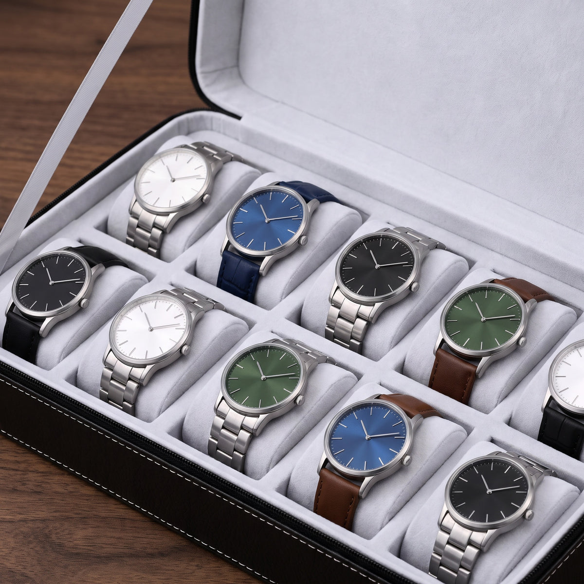 Étui de voyage pour 10 montres Voyageur noir, gros plan sur les coussins et les montres